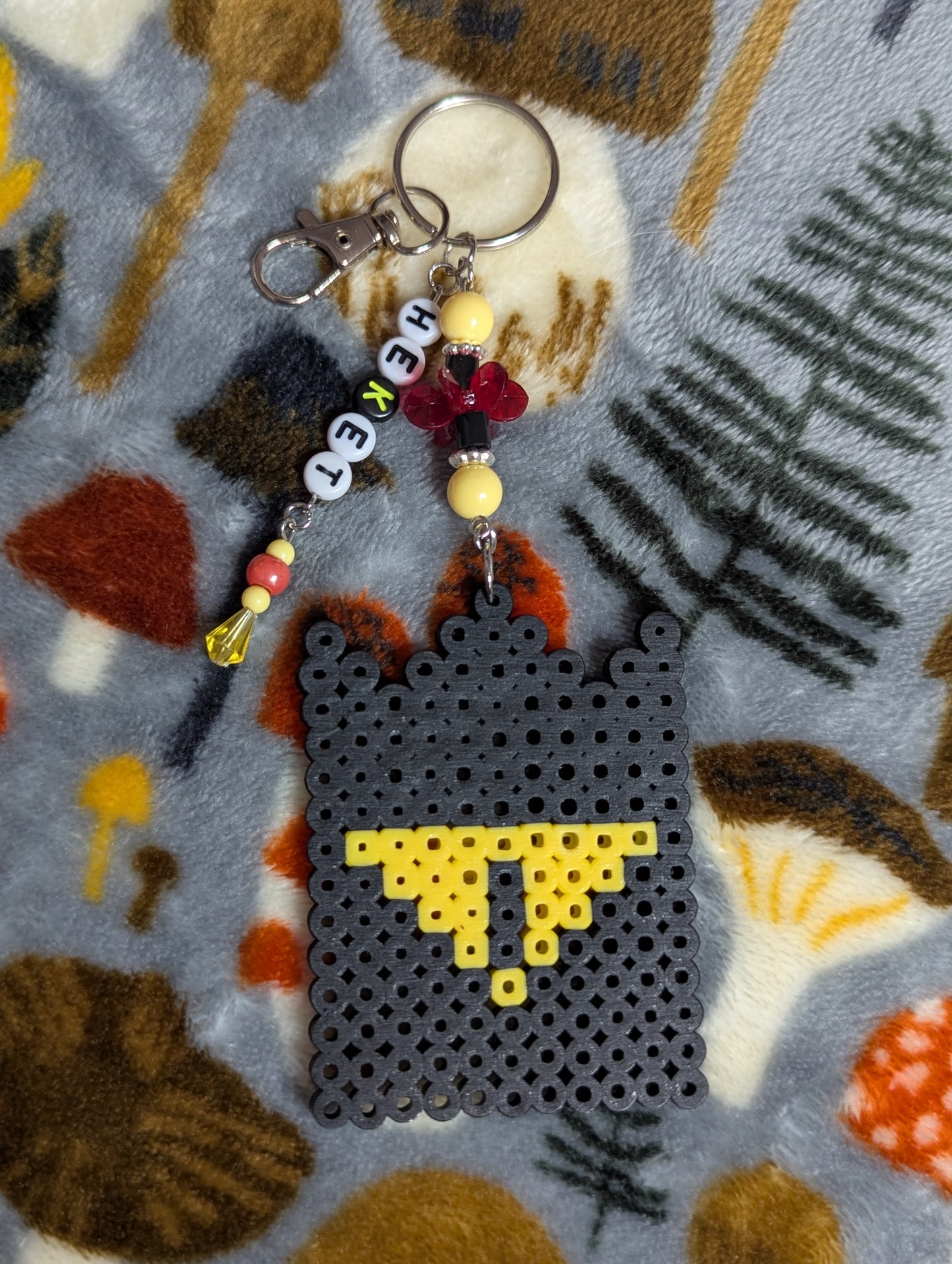 Cult of the Lamb Crown Perler Keychains